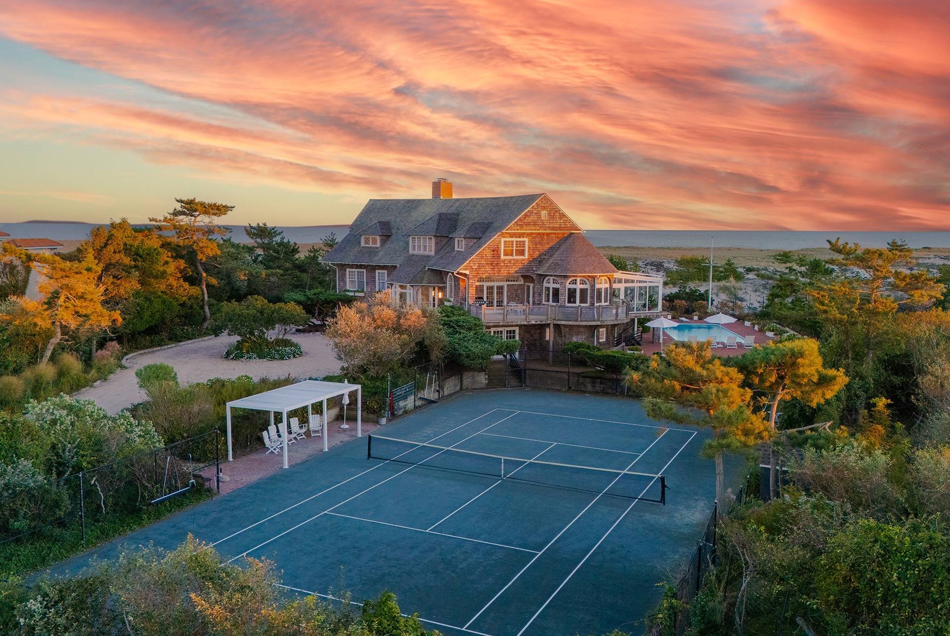 Image about Southampton Meadow Lane Oceanfront