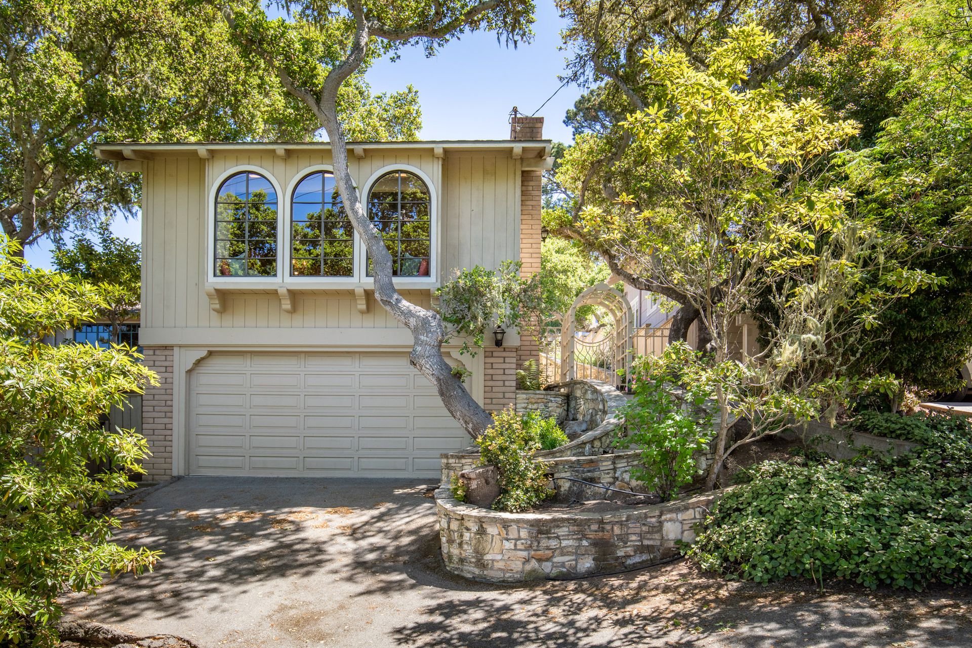 Casanova 6SE of 4th, Carmel SOLD List Price 2,085,000 MLS 