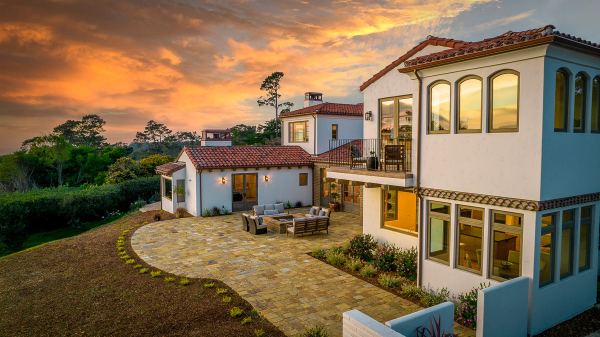 Real Estate Listings (Carmel Realty Company)