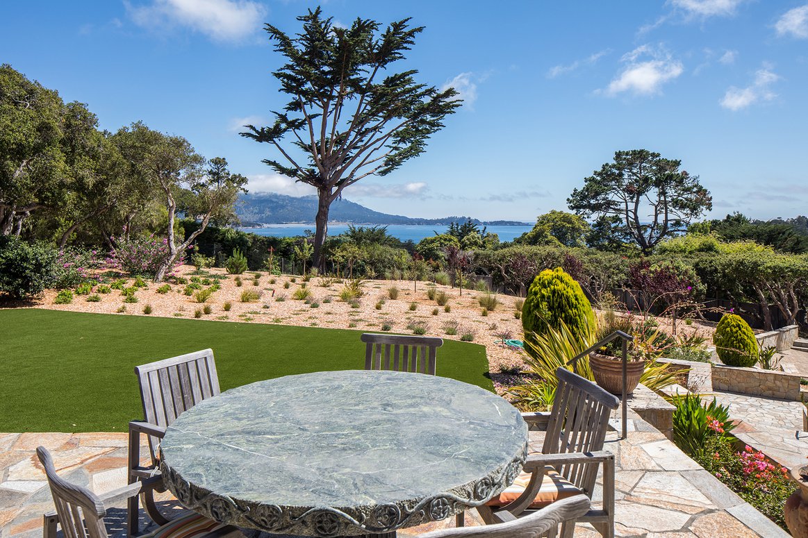 OASIS Pebble Beach Vacation Home Detail Six Bedroom / Five Full